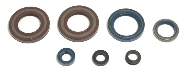 Hit sprzedaży ATHENA KOMPLET (ZESTAW) USZCZELNIACZY SILNIKOWYCH KTM LC4 350/400/600`87-94, DUKE620`94-98, EGS620`94-98