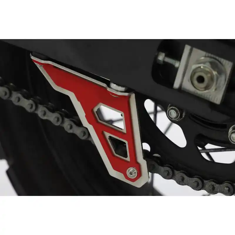 Oferta limitowana CROSSPRO PROWADNICA ŁAŃCUCHA YAMAHA XTZ 690 TENERE 700/WORLD RAID ‘19 - ‘23 KOLOR CZERWONY